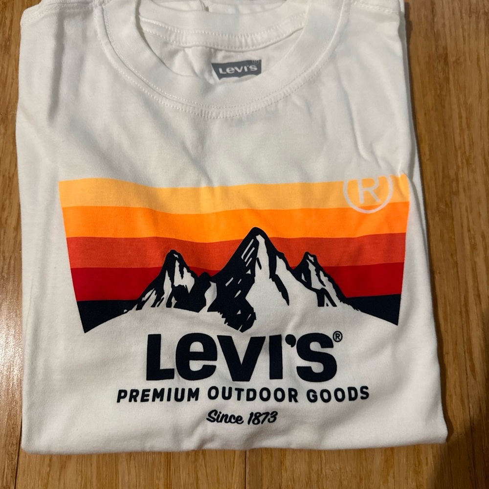 Levi's White Graphic T-Shirt for kids